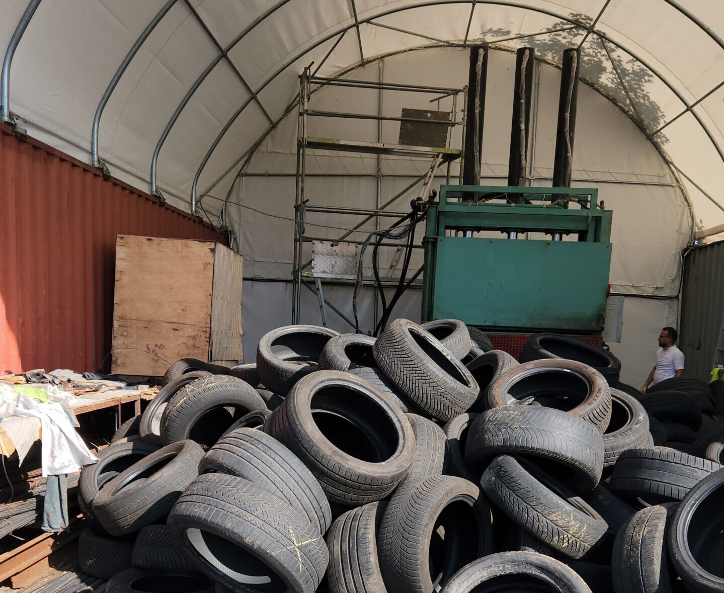 Yaqubi Reifenhandel, Entsorgung & Import-Export